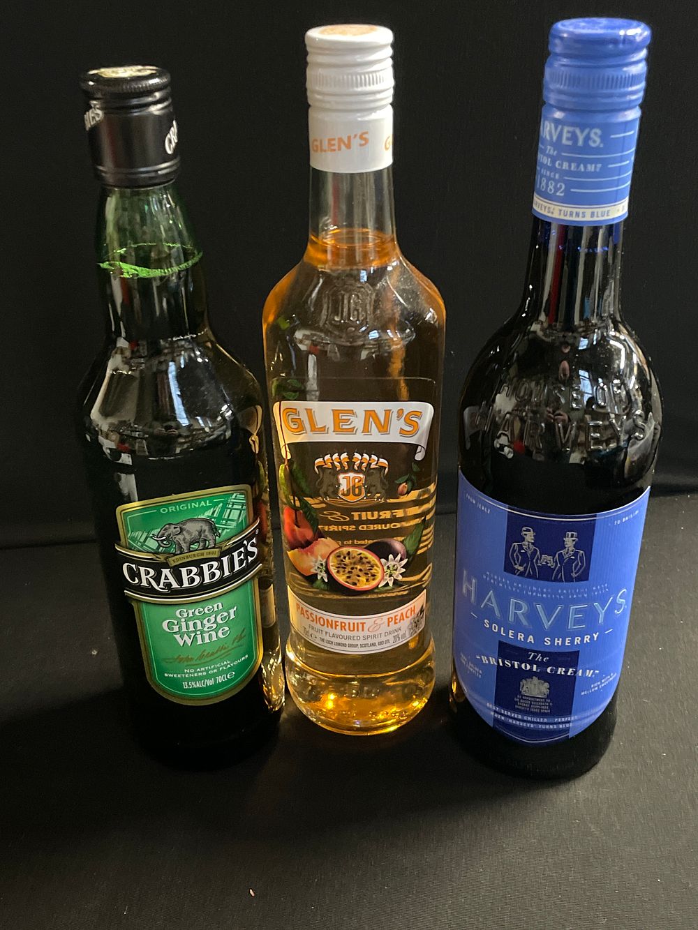 Lot 165: 3 bottles of mixed alcohol (collection only)