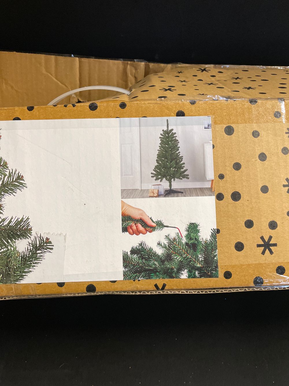 Lot 187: 4 ft Christmas tree