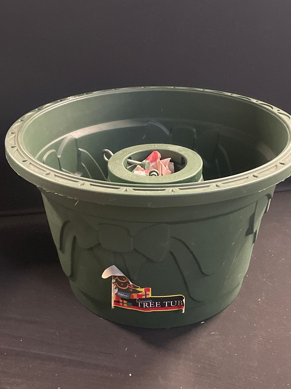 Lot 203: Christmas tree tub