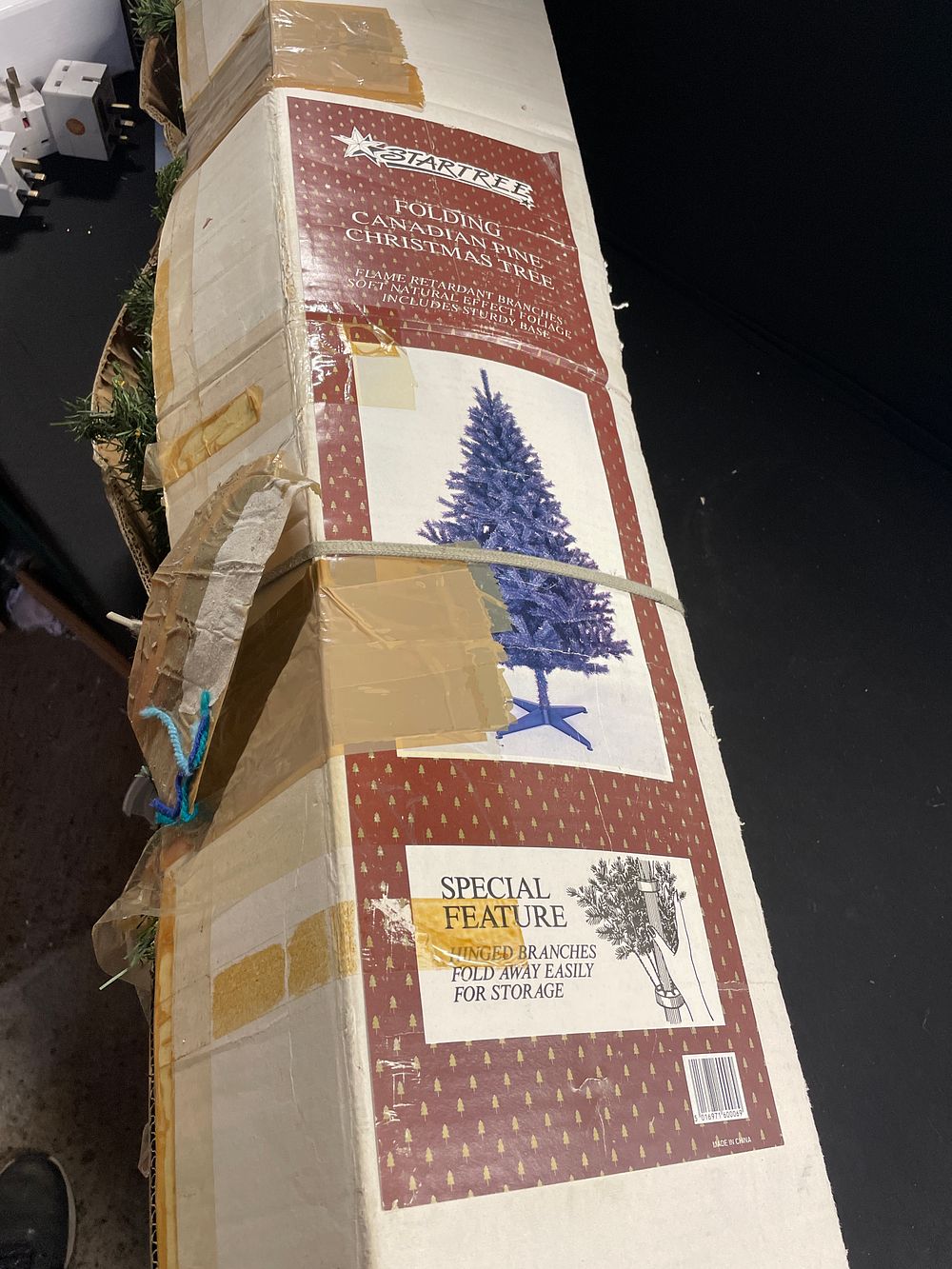 Lot 253: Folding Canadian pine Christmas tree
