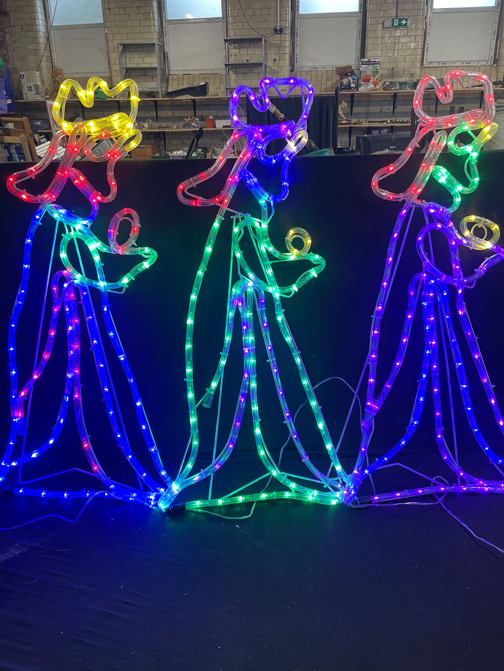 Lot 254: 70cm 3 wise men LED rope light