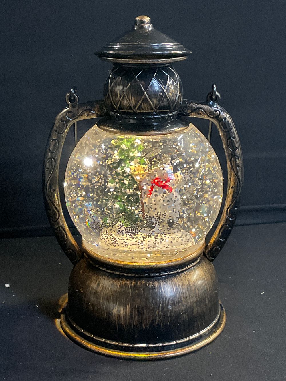 Lot 265: Glitter water spinner