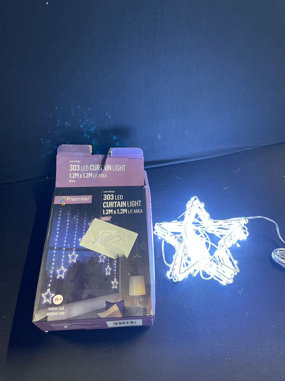 Lot 274: 303 LED curtain light 1.2m