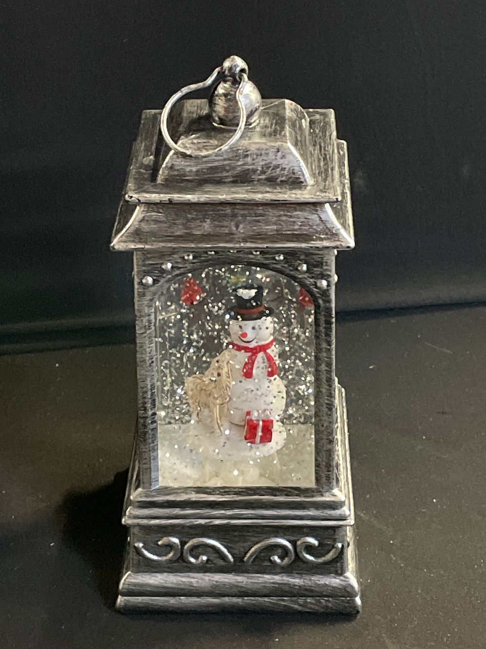 Lot 275: Christmas snowman spinner light not working