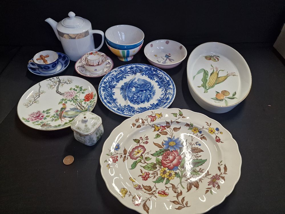 Lot 290: Mixed Selection of Vintage and Collectable Plates and Dishes and Other Tableware COLLECTION ONLY