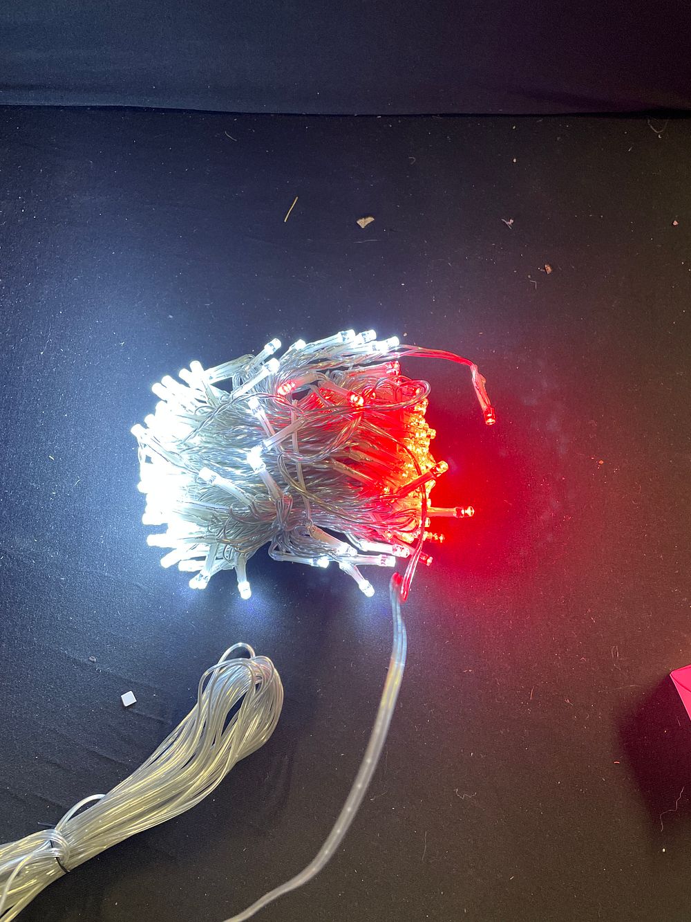 Lot 321: 200 LED Supabrights 16m length (brand new)