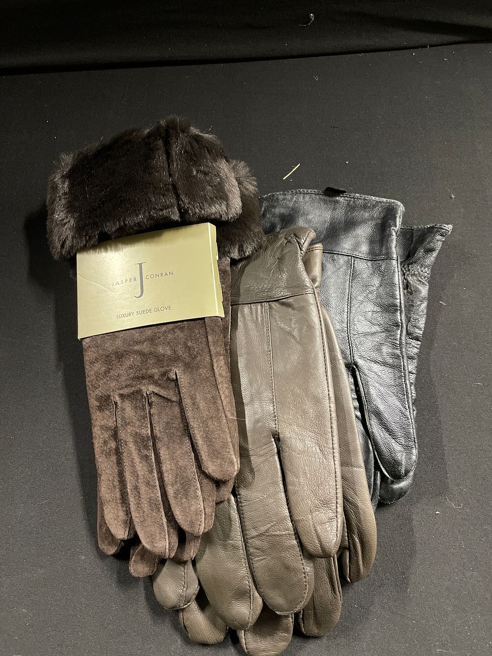 Lot 327: 3 pairs of leather gloves