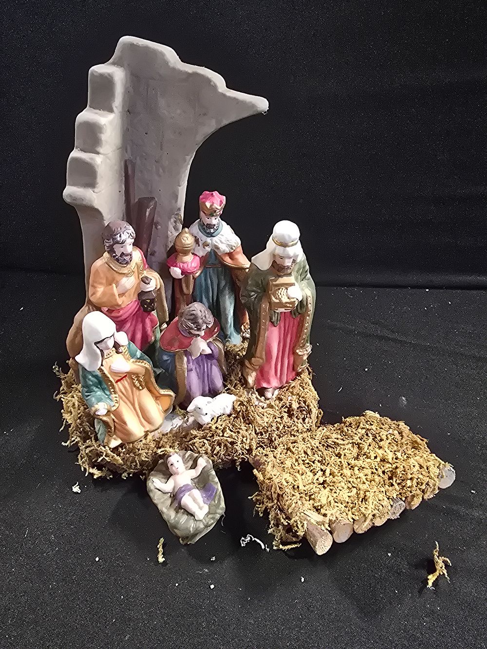 Lot 333: Nativity scene AF