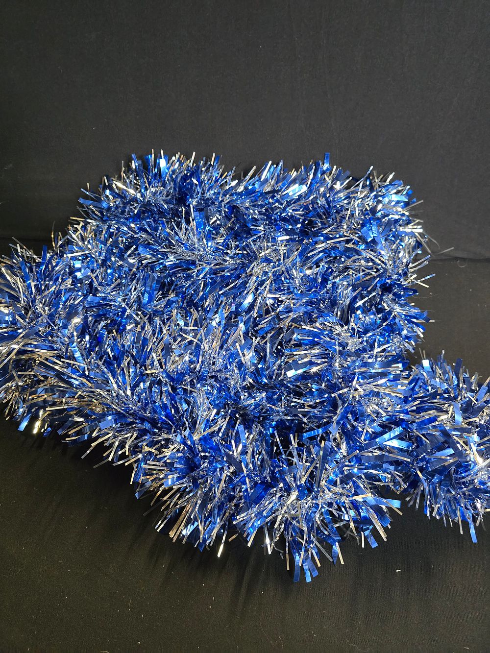 Lot 363: Blue and silver tinsel