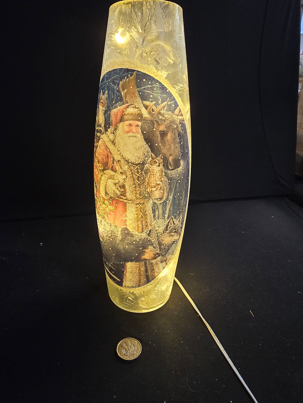 Lot 371: Light up Frosted father Christmas vase