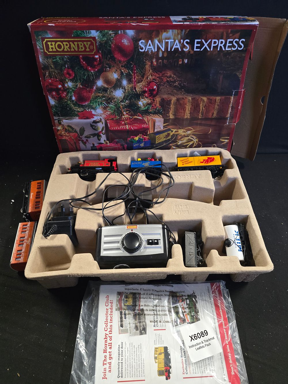 Lot 373: Hornby Santa Express.  No track