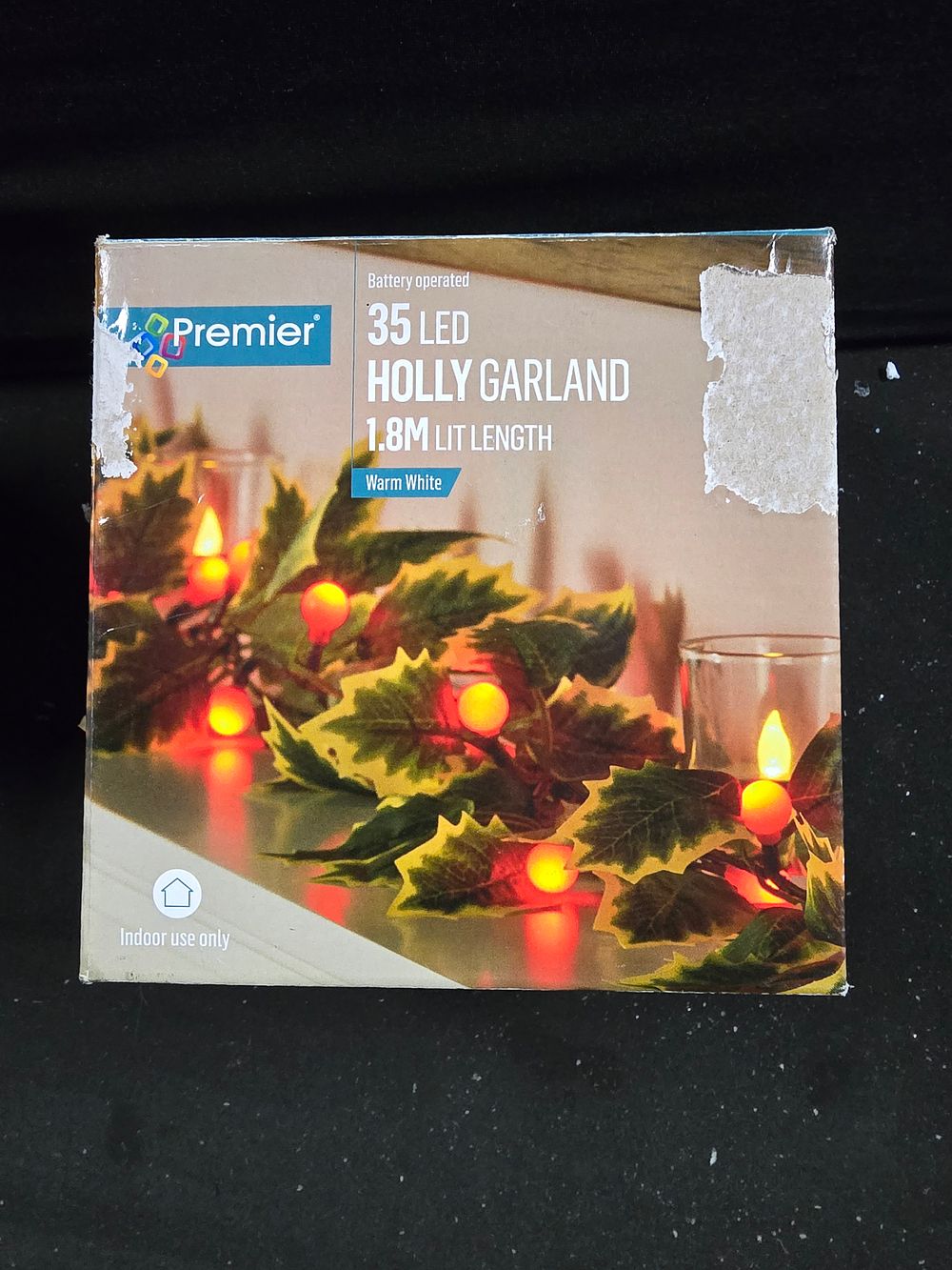 Lot 397: 35 led holly garland 1.8m lit length