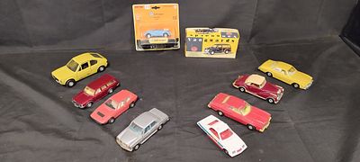 Various vintage diecast vehicles Corgi, Matchbox, new-ray and Vanguards