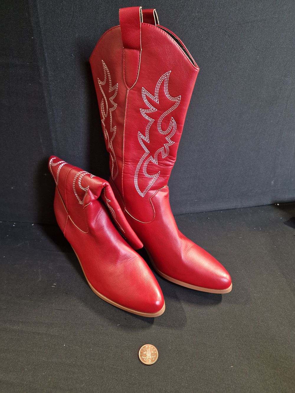 Lot 174: Brand New Ladies Cowboy Style Boots Size 40