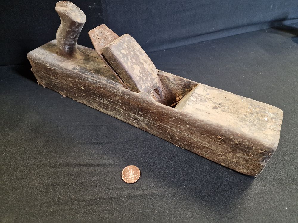 Lot 236: Vintage 17" Wooden Block Plane