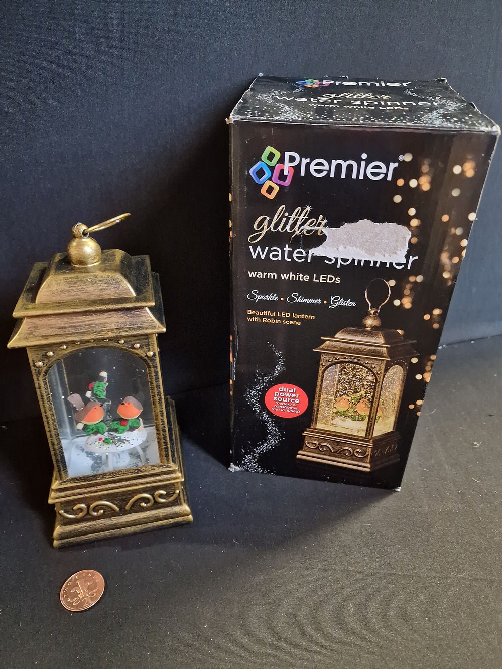 Lot 271: Beautiful LED Lantern with Robin Scene Faulty