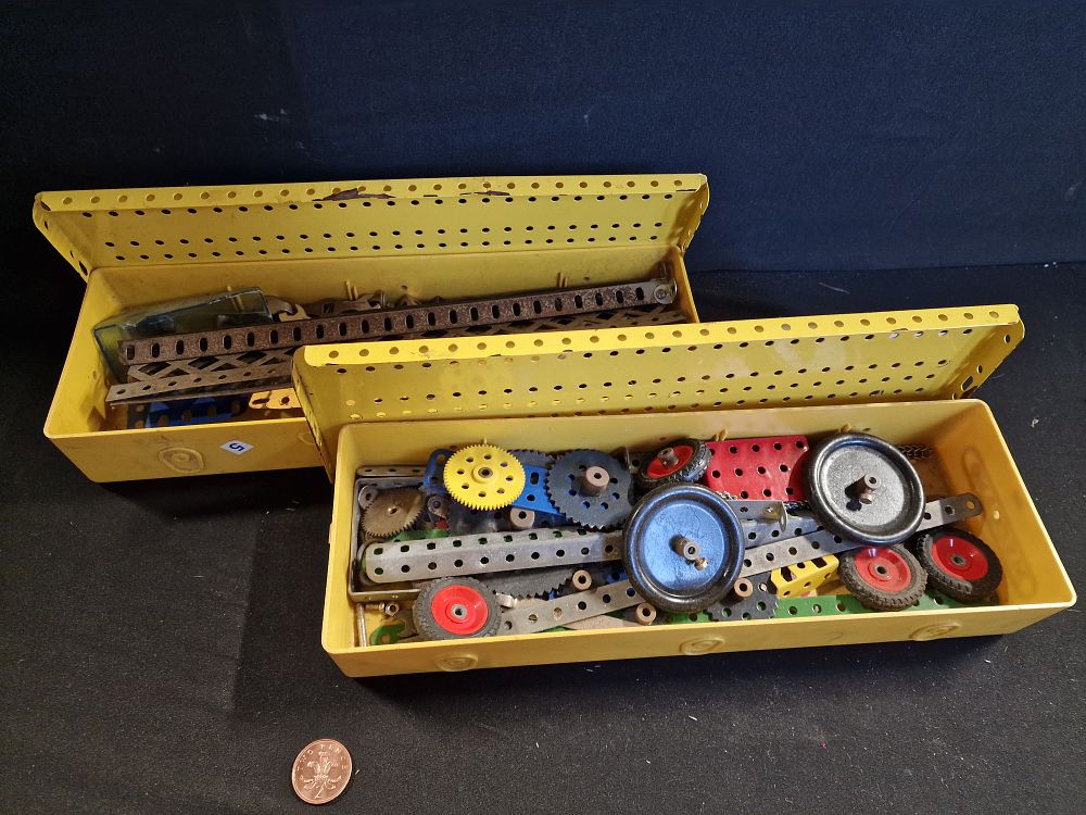 Lot 281: Vintage Meccano