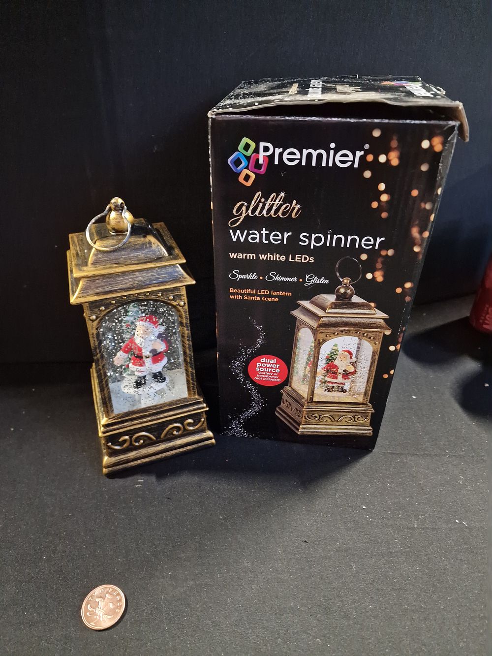 Lot 302: Beautiful LED Lantern with Santa Scene Faulty