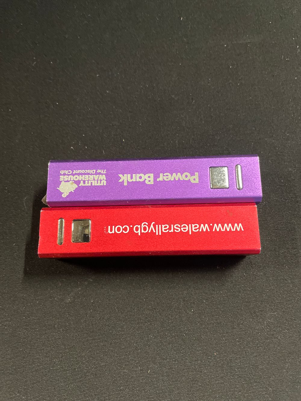 Lot 316: 2 working power banks