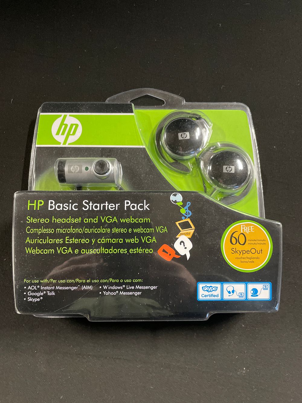 Lot 319: HP webcam starter set with earphones