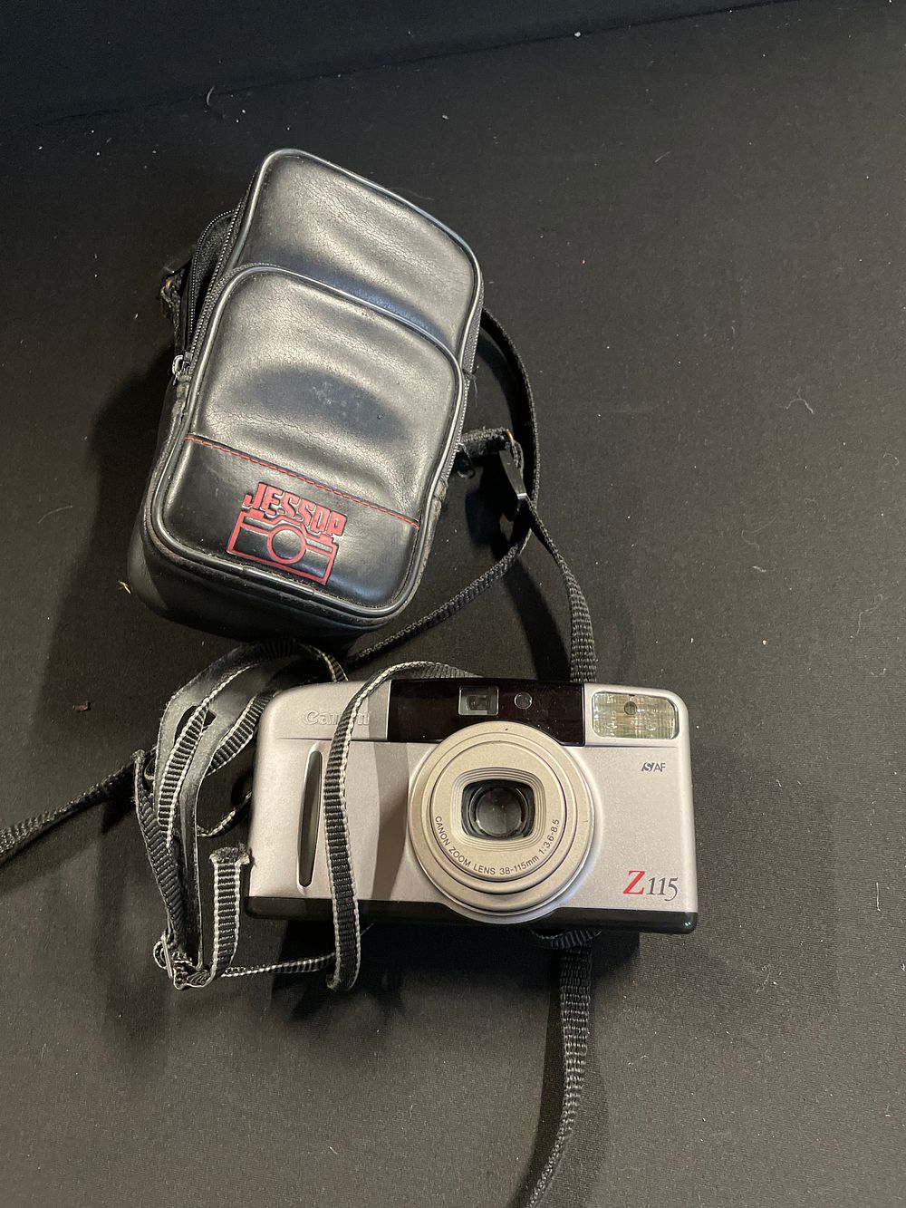 Lot 331: Cannon Z115 camera