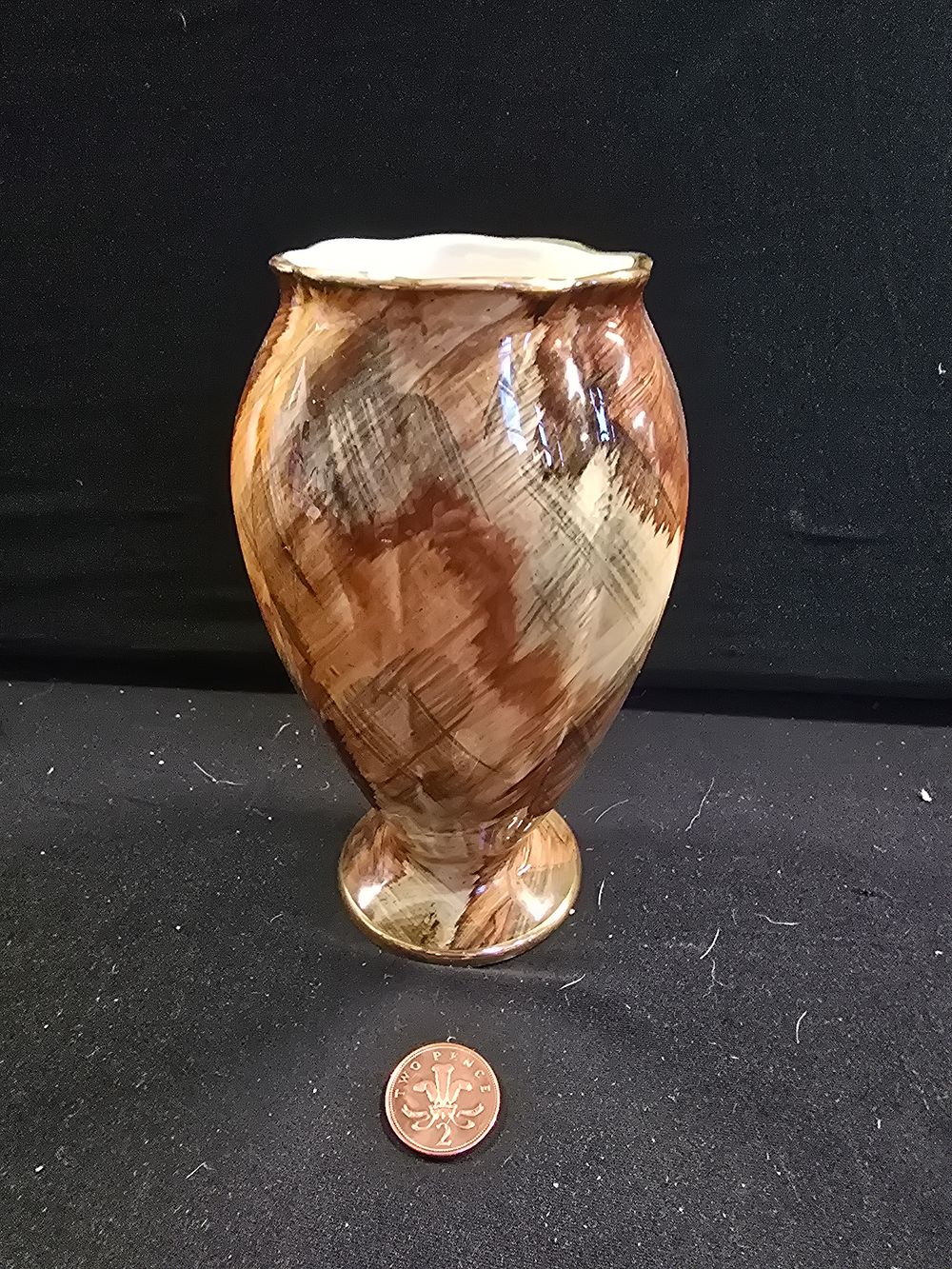 Lot 380: Stunning porceline Scottish made vase