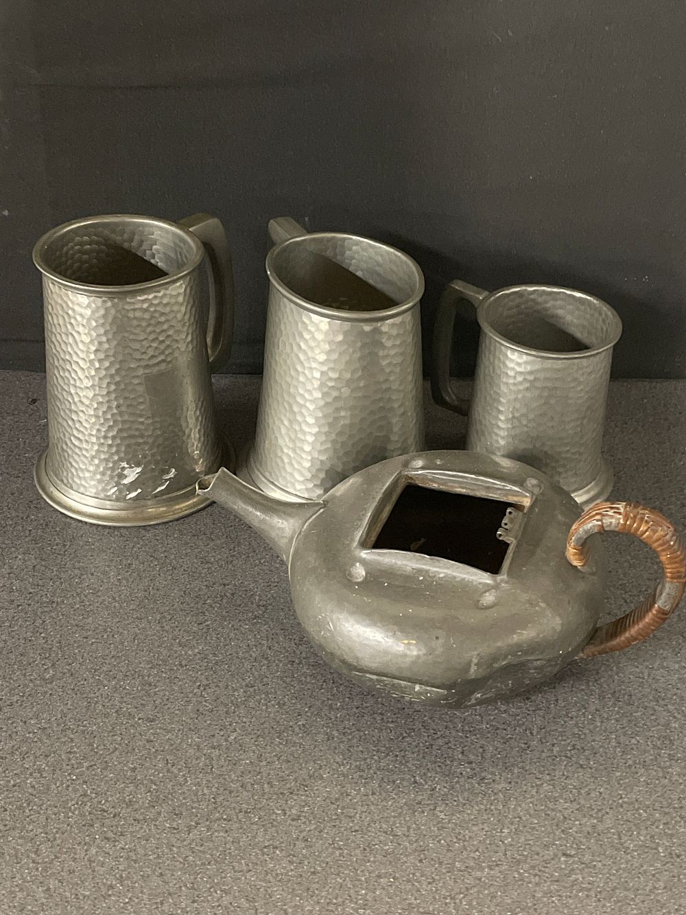 Lot 165: Selection of vintage and antique Pewter