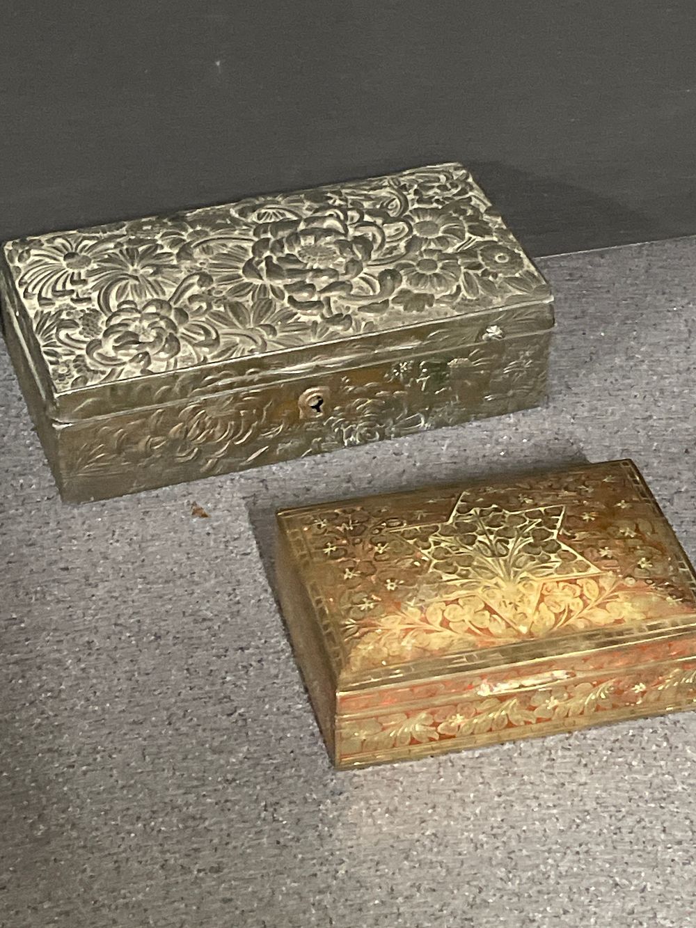 Lot 166: 2 metal vintage keepsake boxes