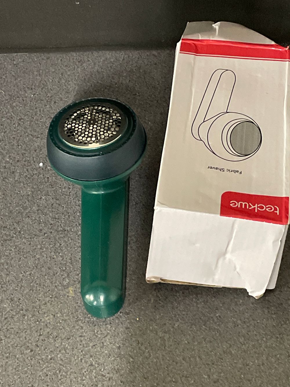 Lot 196: Fabric de-fuzzing shaver