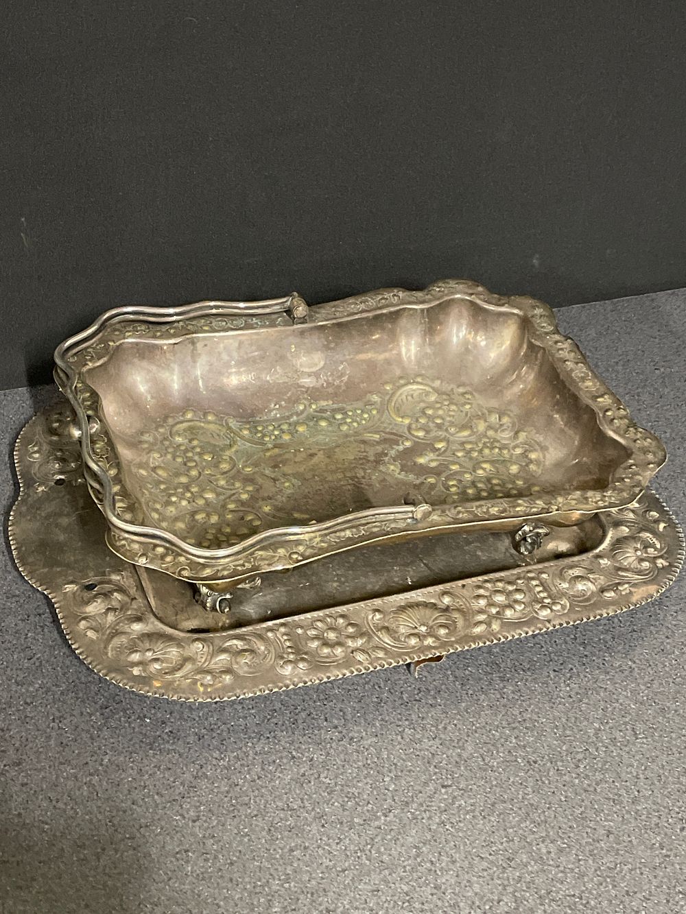 Lot 220: Silver plated early 20th century server and tray