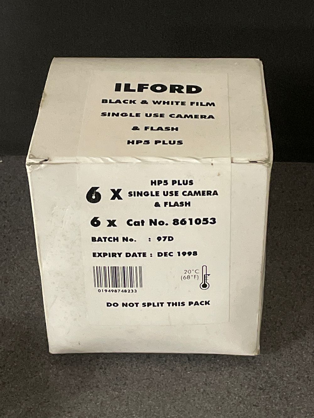 Lot 224: Unopened box 6x single use camera and flash