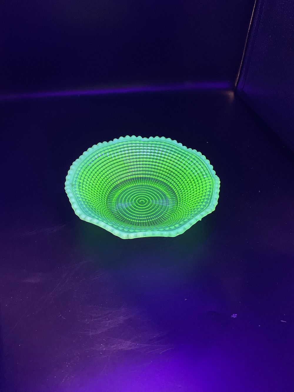 Lot 225: Uranium glass dish