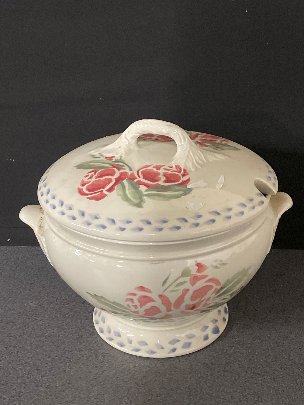 Lot 242: Large soup terrine