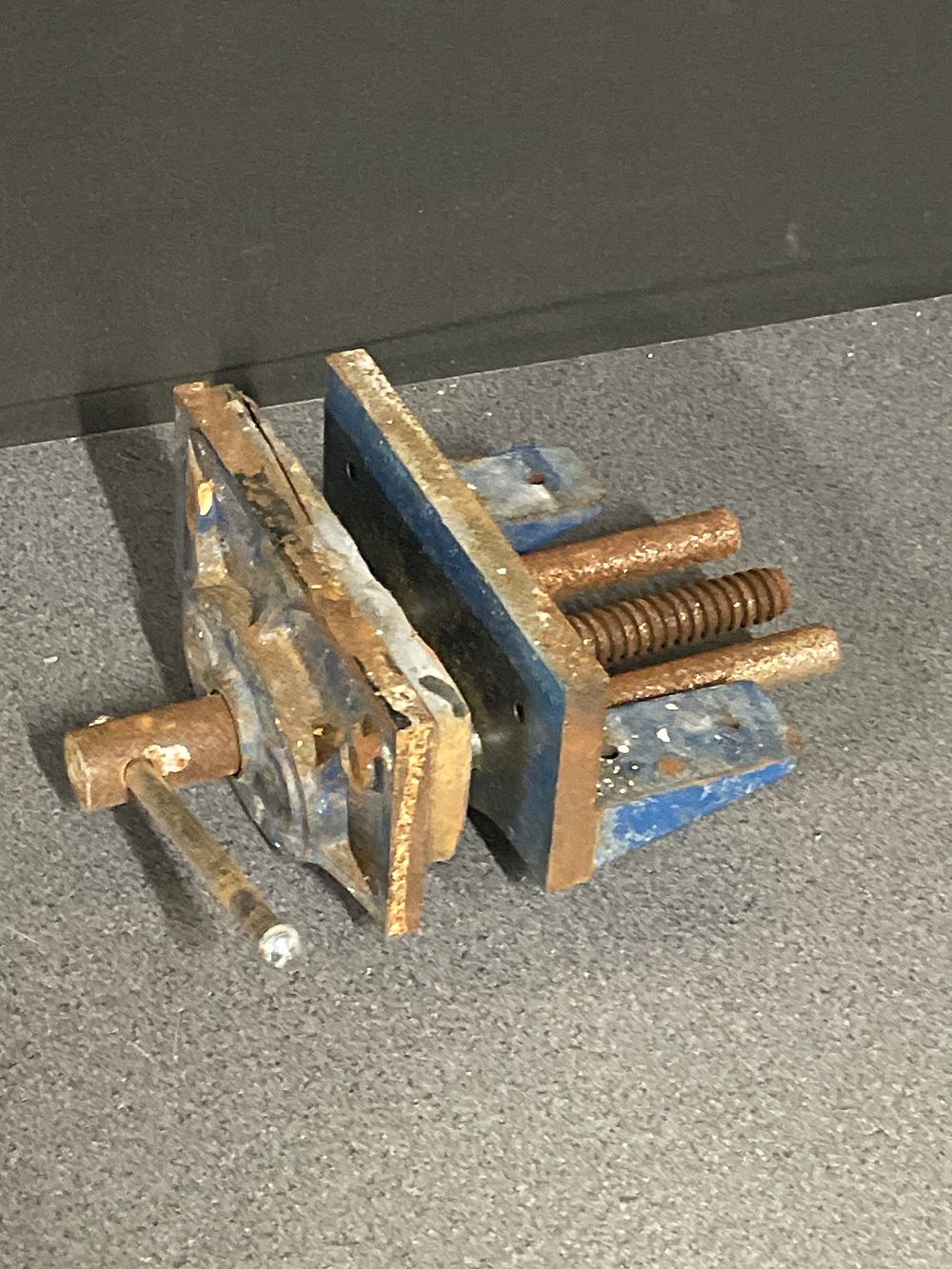 Lot 278: Bench vice