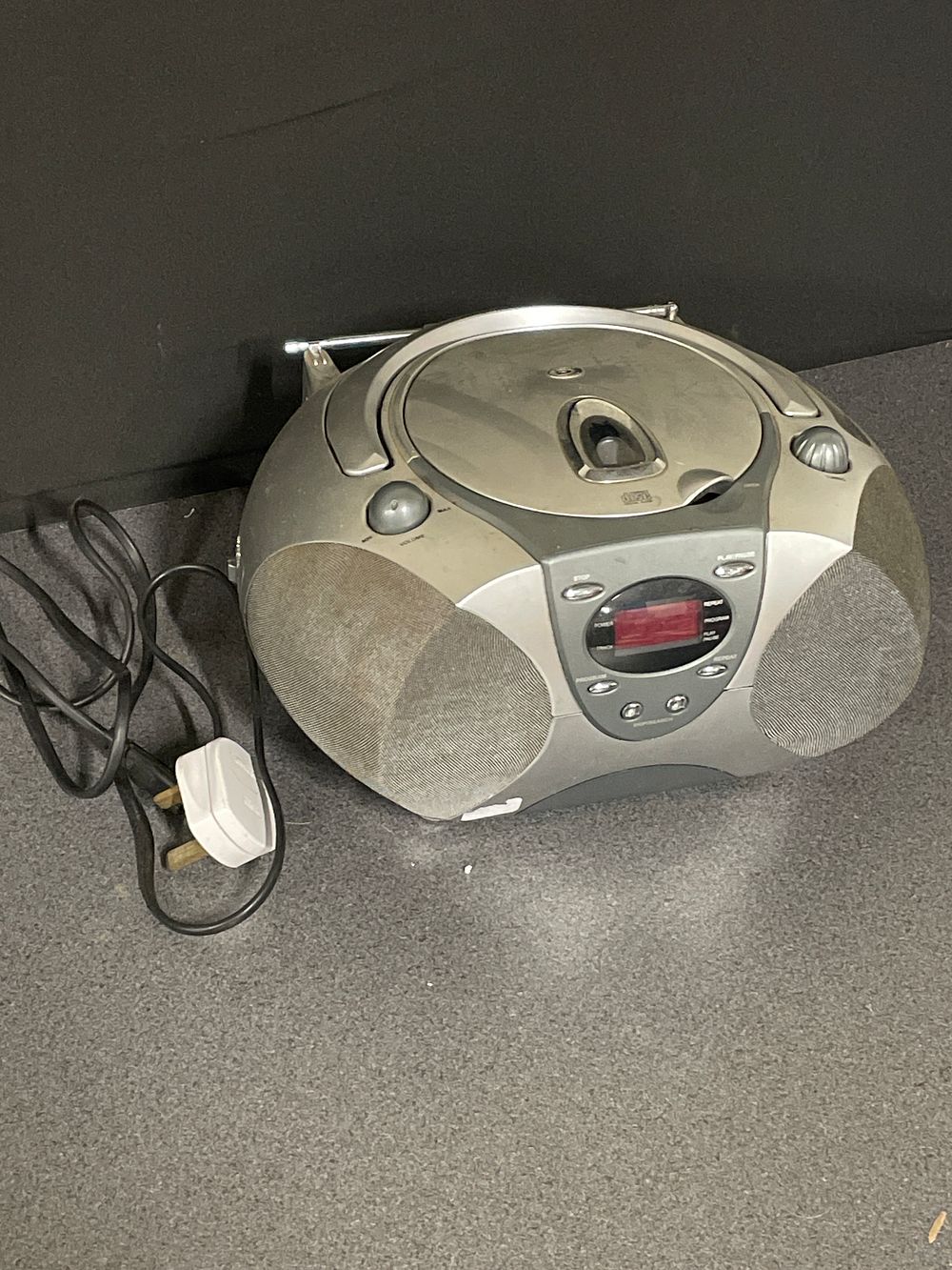 Lot 291: CD Radio music system