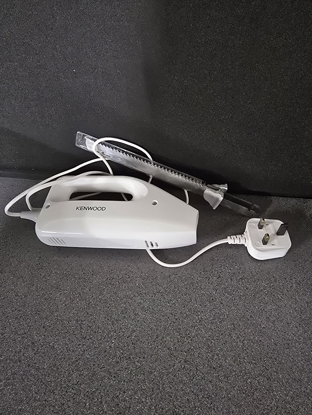 Lot 376: Kenwood electric knife