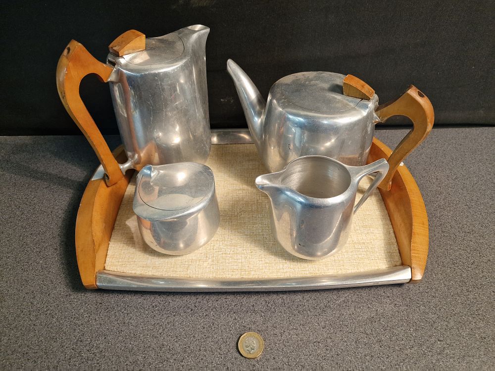 Lot 170: Vintage Picquot Ware 5pc Tea Set