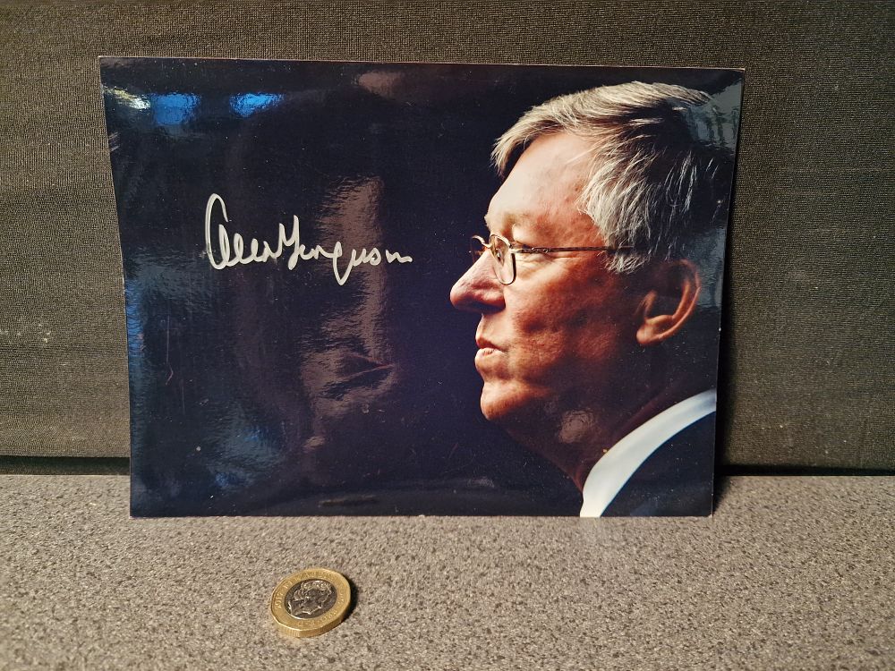 Lot 232: Signed Photograph of Sir Alex Ferguson