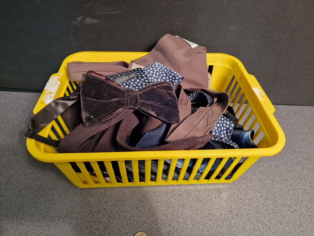 Lot 240: Selection of Ties