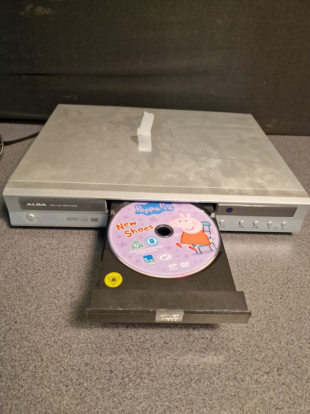 Lot 255: Alba DVD/CD/MP3 Player inc Peppa Pig DVD Tested for Power