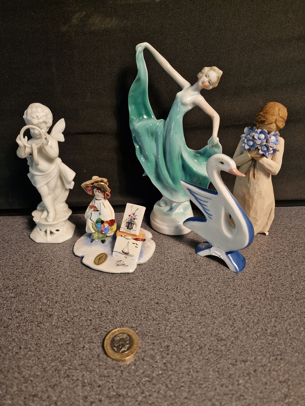 Lot 270: Selection of Figurines