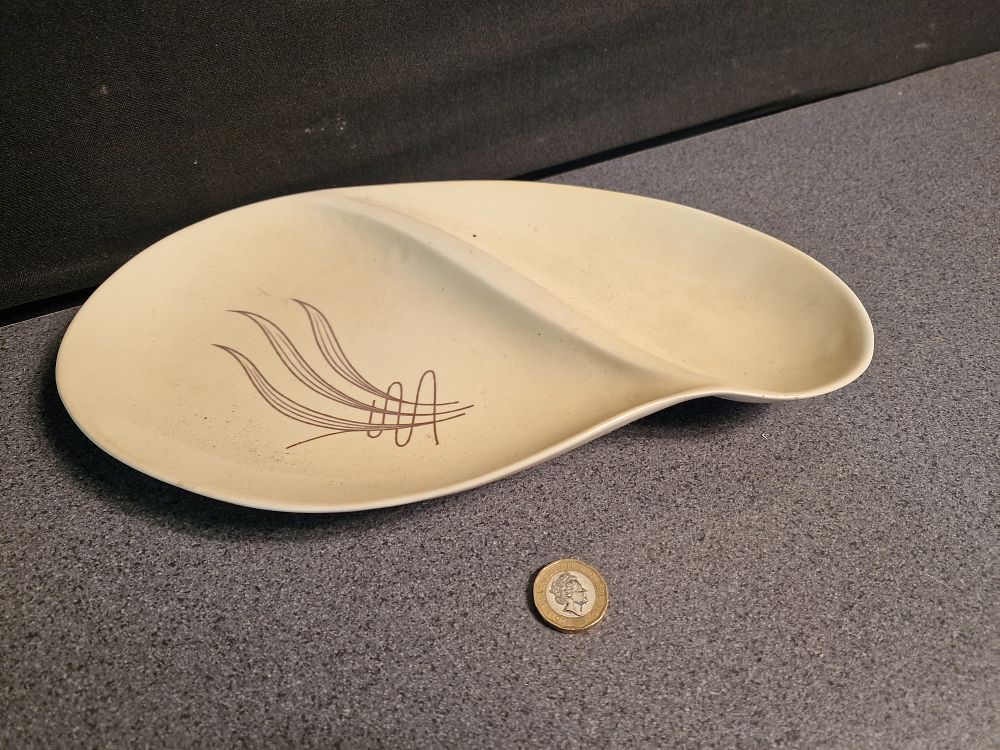 Lot 278: Vintage Cartonware Dish