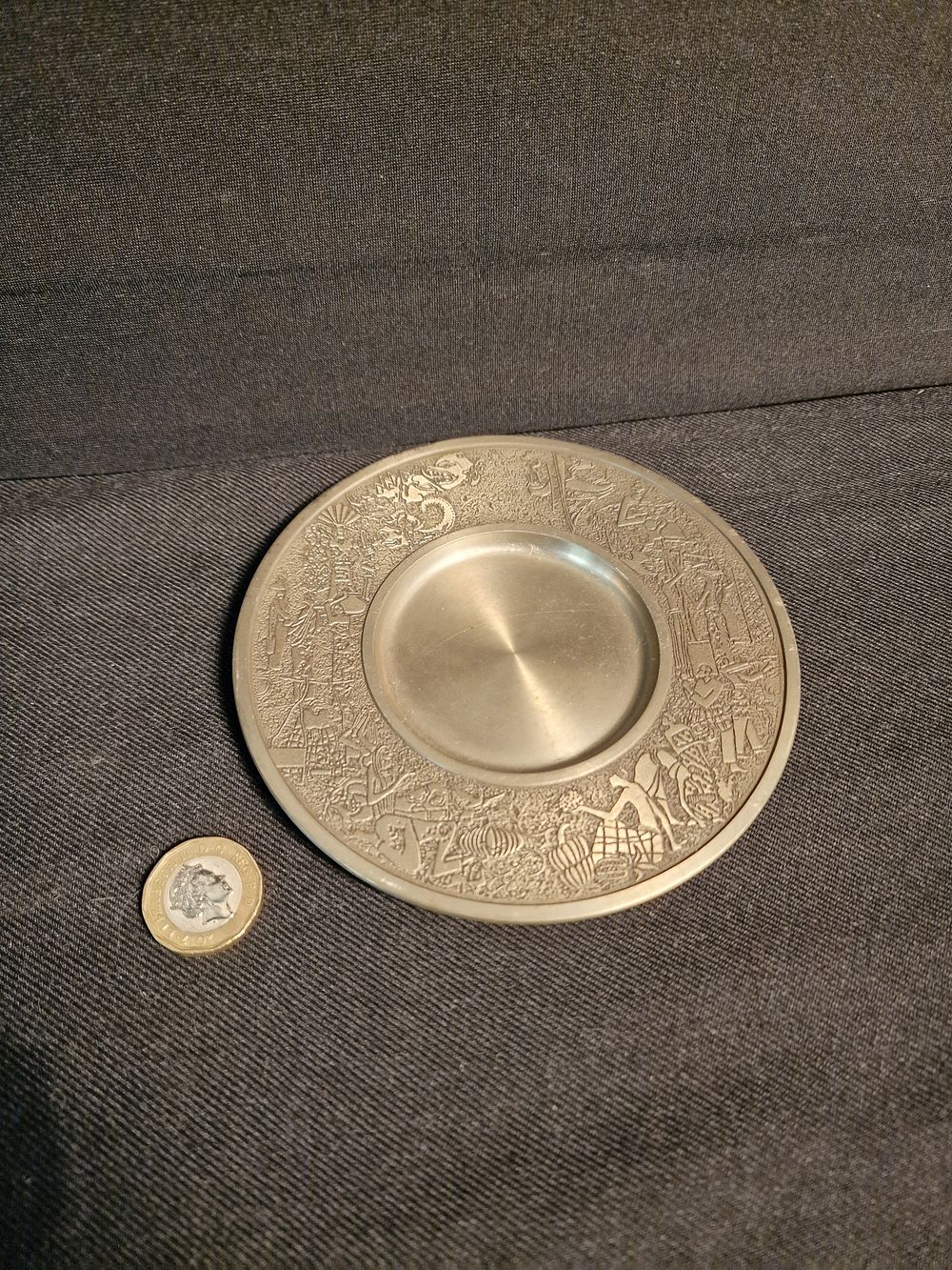 Lot 170: Small Selangor Pewter Plate 97%