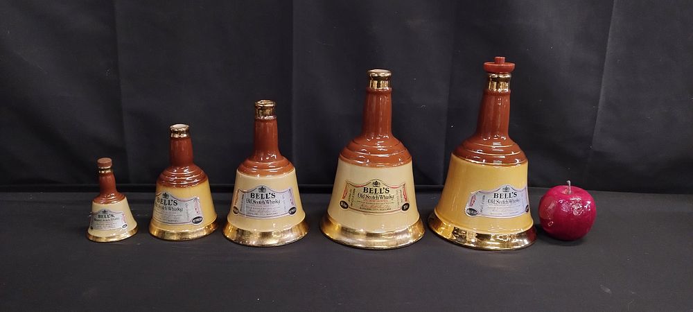 Lot 154: 5 x Empty Wade Bell's Scotch Whisky decanters