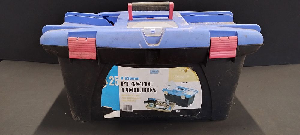 Lot 177: Plastic Toolbox containing various items