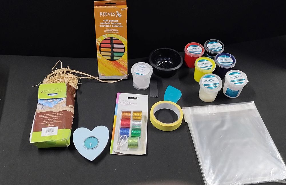 Lot 183: Mixed crafting items including screen printing inks, bare...