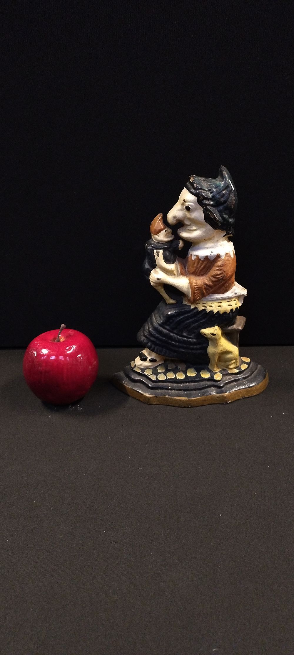 Lot 194: Cast metal Judy door stop