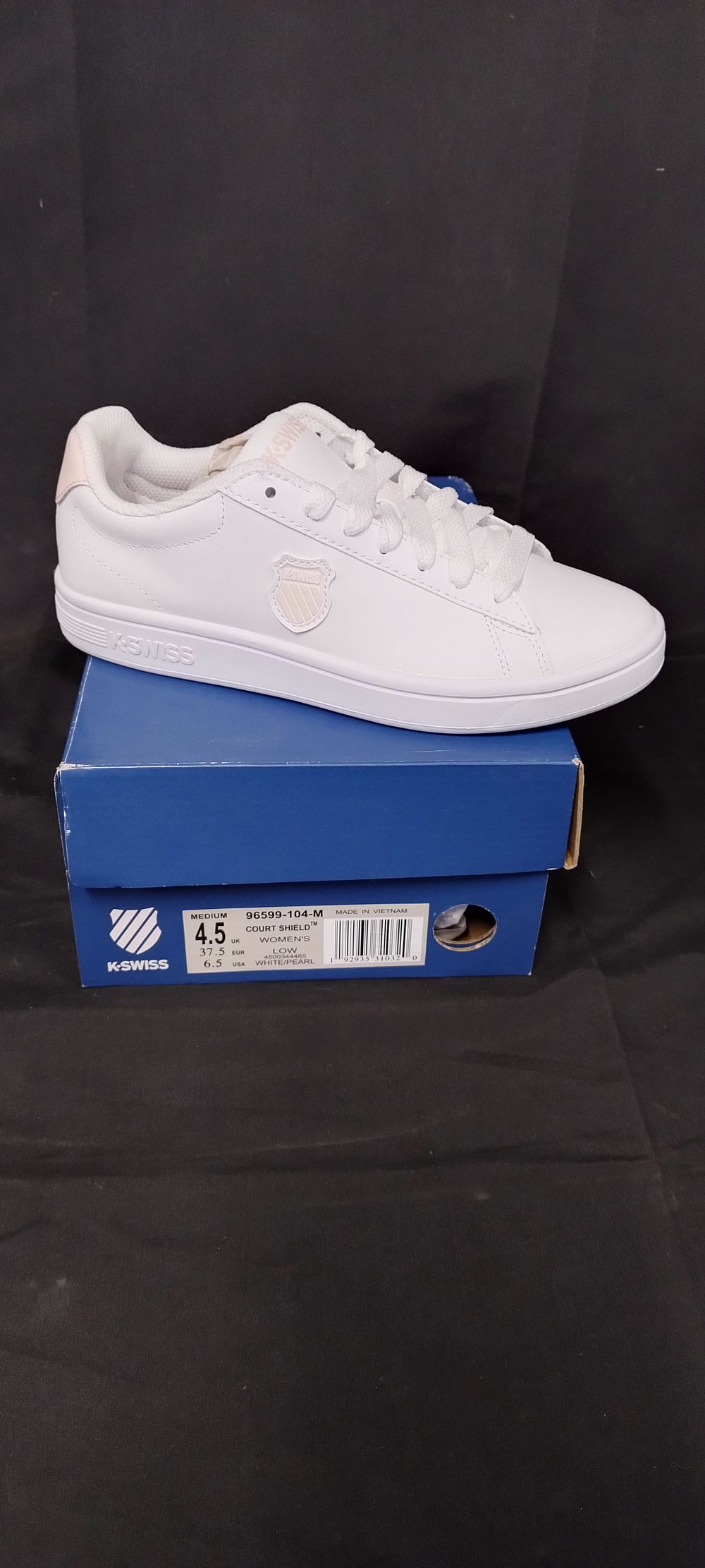 Lot 203: Brand new boxed K-Swiss White/Pearl trainers size UK...