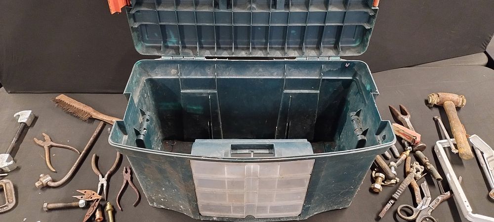 Lot 207: Zag tool box with 15 front drop down...