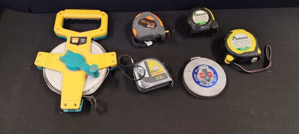 Lot 210: 6 x Various brands of tape measures